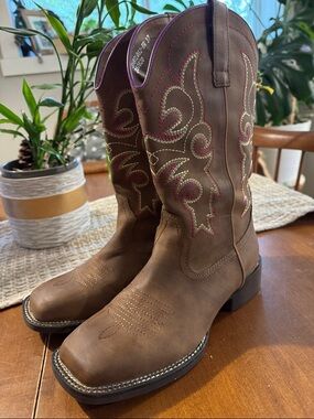 SheSole Women's Brown Square Toe Western Embroidered Leather Boots